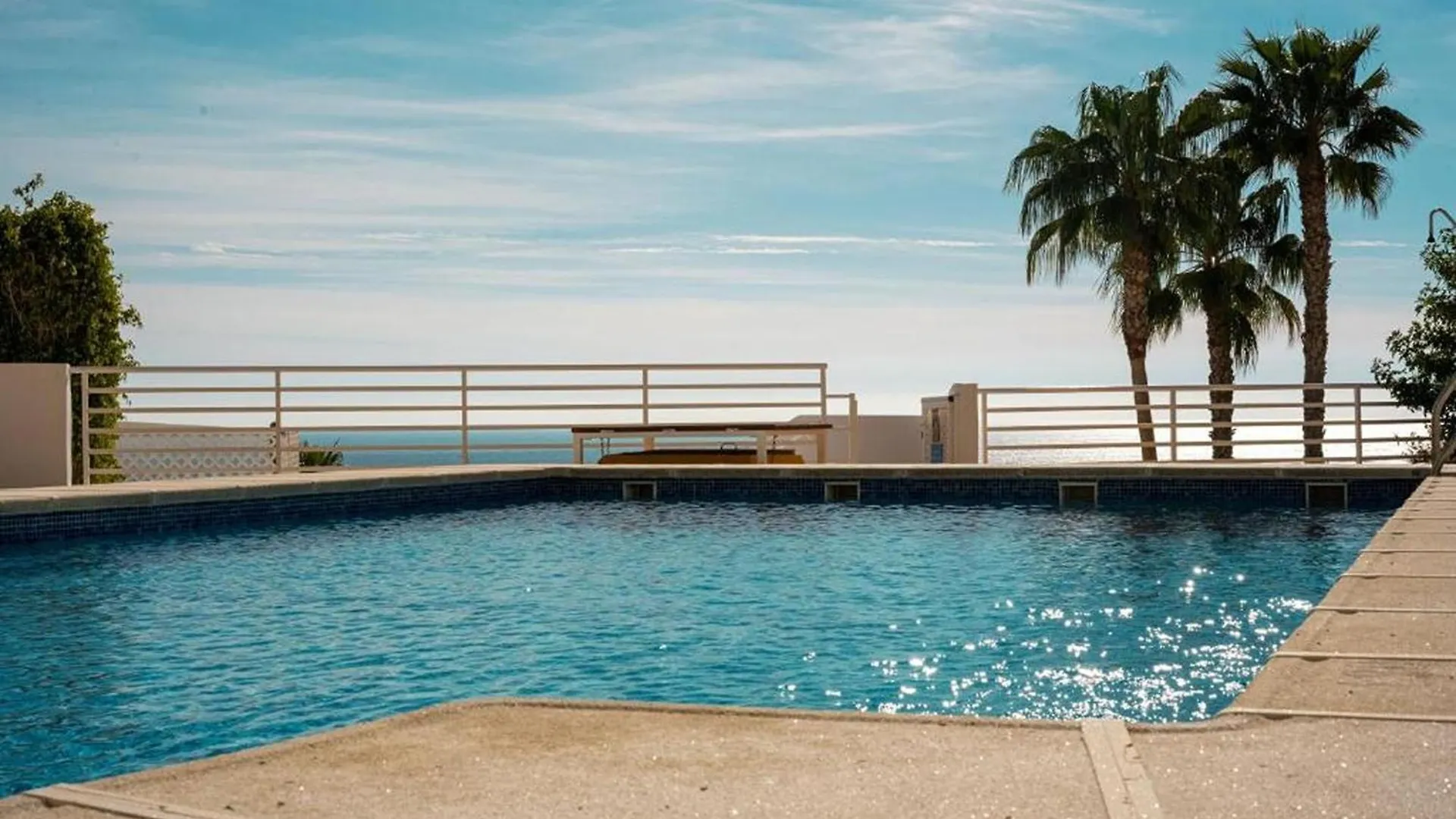 Al - Adosado Planta Baja Con 3 Dormitorios Y Piscina En Mojácar